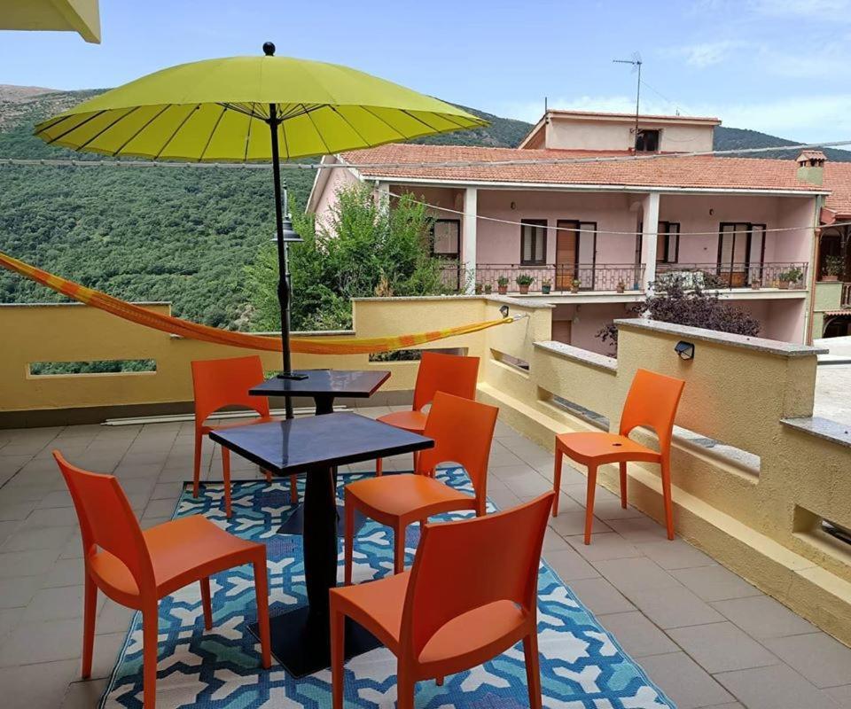 Sa Stiddiosa Guesthouse Gadoni Esterno foto