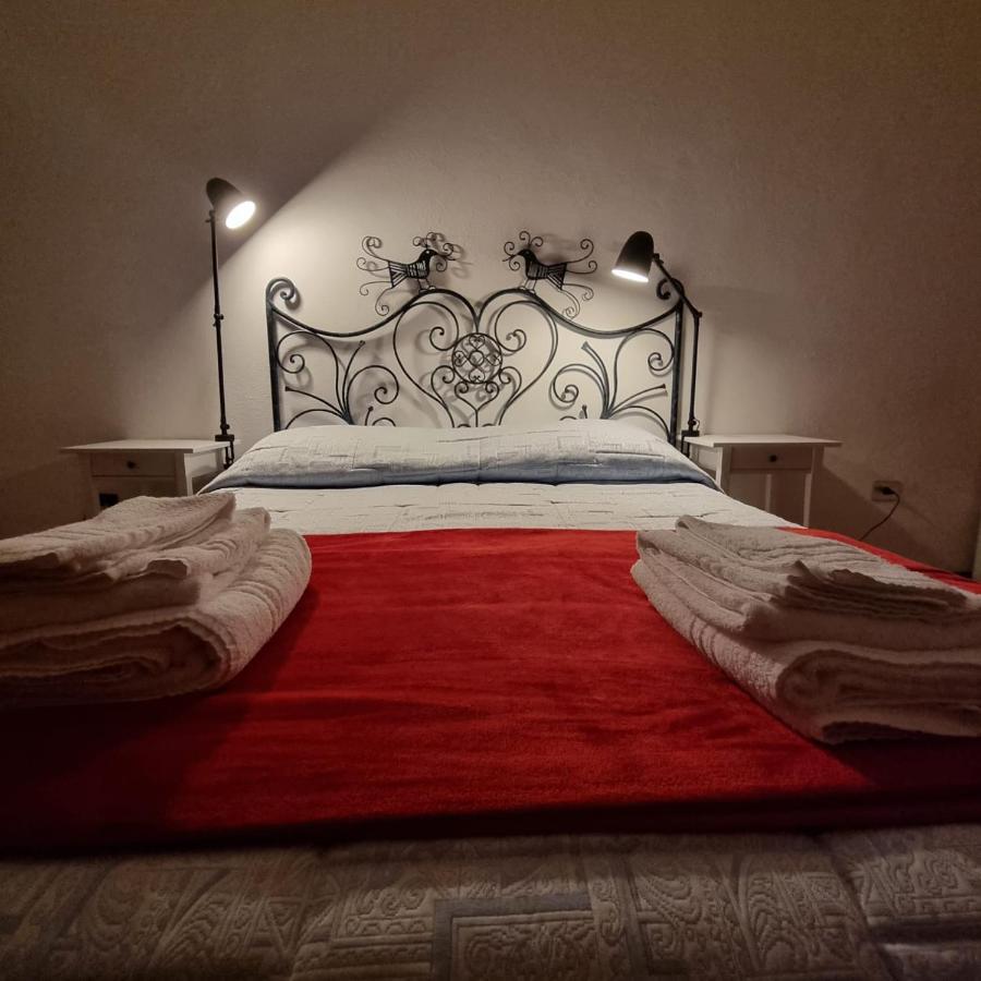 Sa Stiddiosa Guesthouse Gadoni Esterno foto
